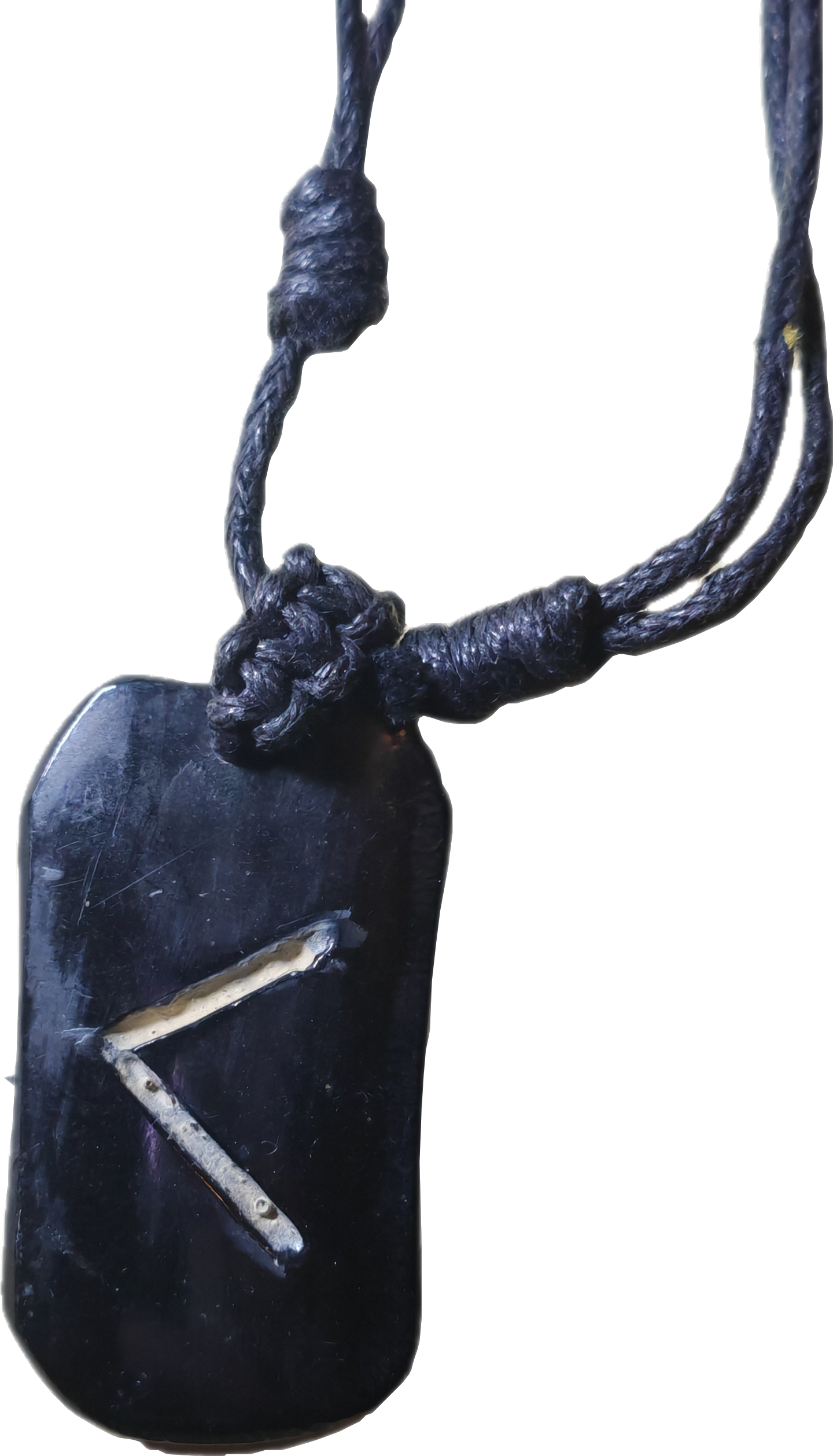 Hanger met runeteken met koord als ketting