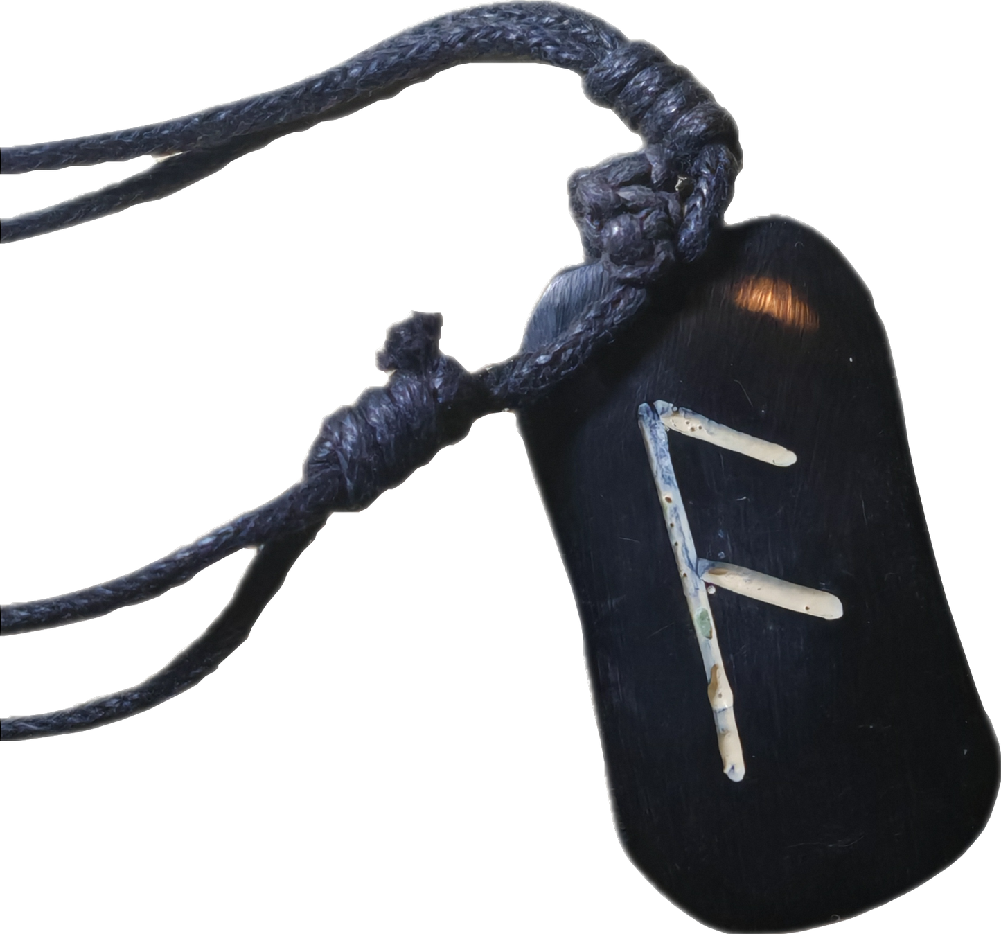 Hanger met runeteken met koord als ketting